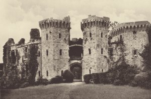 Raglan Castle, Haupttor von English Photographer