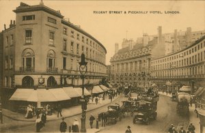 Regent Street und Piccadilly Hotel, London von English Photographer
