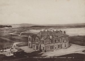 Royal and Ancient Golf Club House und Links, St Andrews von English Photographer