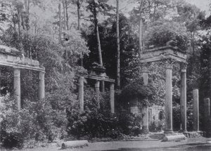 Ruinen bei Virginia Water, Windsor von English Photographer