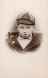 Schuljunge in Uniform von English Photographer