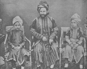 Schwiegersohn und Enkel von Sultan Shah Jahan, Begum von Bhopal von English Photographer