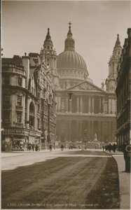 St Pauls Kathedrale und Ludgate Hill, London von English Photographer