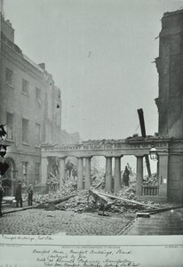 Strand, Westminster LB: Beaufort Buildings, Brandschaden, 1890