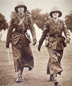 Die Gräfin von Athlone (links) im Women