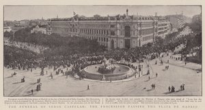 Die Beerdigung von Senor Castelar, der Prozession, die die Plaza de Madrid passiert von English Photographer