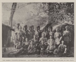 Die Gambia-Strafexpedition, Sir George Denton, Colonel Brake und Offiziere des Stabes von English Photographer