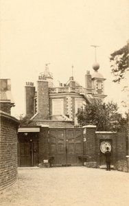 Das Greenwich Observatorium und galvanische Uhr von English Photographer