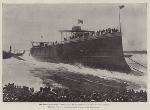 Der Stapellauf der HMS Euryalus in Barrow, 20. Mai, das Schiff schwimmt