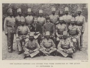 Die Madras Sappers und Miners, die von der Königin am 19. September inspiziert wurden von English Photographer
