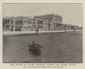 Der Palast von Dolma Bagtche, wo der Kaiser wohnte von English Photographer