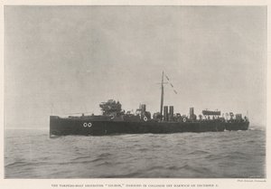 Der Torpedoboot-Zerstörer Salmon, beschädigt bei einer Kollision vor Harwich am 2. Dezember von English Photographer