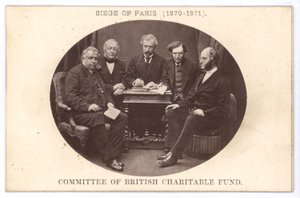 Das Komitee des British Charitable Fund, das den Armen während der Belagerung von Paris (1870-1871) hilft (s/w Foto) von English Photographer