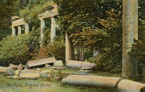 Die Ruinen bei Virginia Water im Windsor Great Park, England. Postkarte gesendet im Jahr 1913 von English Photographer