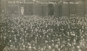 Zwei Minuten Stille am Mansion House, London, 11. November 1921 von English Photographer