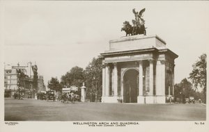 Wellington Arch und Quadriga, Hyde Park Corner von English Photographer