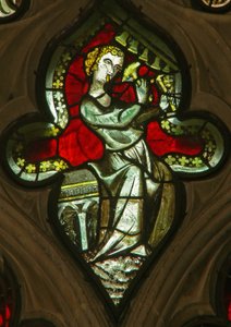 Ein Fenster in der Marienkapelle, Darstellung eines musizierenden Engels mit Glocken von English School