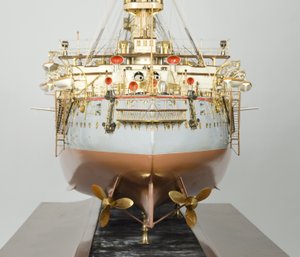 Modell des japanischen Schlachtschiffs "Hatsuse", ca. 1890-99