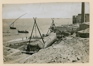 Cleopatras Nadel, Transport von Alexandria von English School