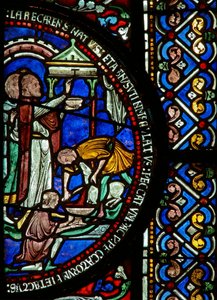 Detail aus dem Ostfenster der Dreifaltigkeitskapelle mit dem Passah und dem Tau-Zeichen von English School