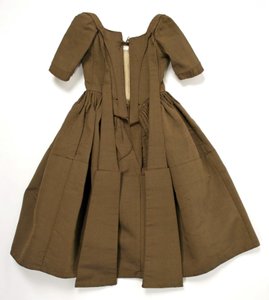 Kleid, ca. 1740 (Wolle & Seide)