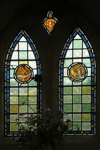 Evangelistensymbole: St. Matthäus und St. Markus von English School