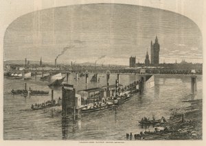 Gesamtansicht der Charing Cross Eisenbahnbrücke von English School