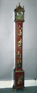 Großmutteruhr, verziert mit vergoldeter Chinoiserie, gewölbter Haube und Messingzifferblatt von Samuel Short von English School