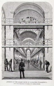 Innenansicht des Surrey House of Correction, Wandsworth, mit den Gefangenen nach dem Abendessen, aus 