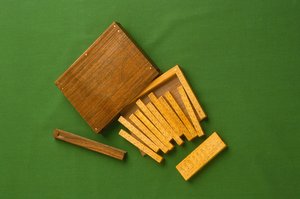 Moderne Nachbildung von Napiers Knochen