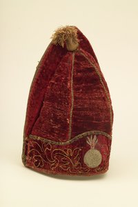 Grenadiermütze eines Offiziers
