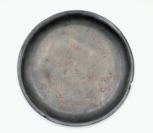 Teller mit Inschrift für Florence Nightingale
