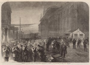 Fortschritt des International Exhibition Building: Die Arbeiter verlassen das Gelände von English School