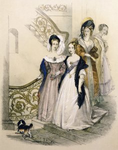 Königin Victoria auf einer Treppe mit Hofdamen