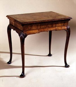 Beistelltisch, um 1710 von English School