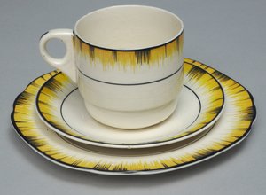 Teetasse, Untertasse und Teller von Brexton, ca. 1935 von English School