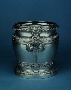 Weinkühler in Vasenform von William III von David Williams, London von English School