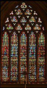 Fenster e-1 mit Noah, Abraham, David, Jesaja und Maleachi; Eva, die Schlange, Jungfrau und Kind, die Eherne Schlange und Moses von English School
