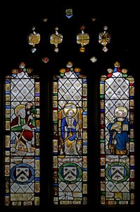 Fenster Nr. 5, Darstellung des Heiligen Christophorus, des Heiligen Michael und des Heiligen Petrus von English School