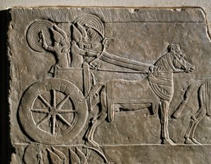 Assyrischer Kriegswagen mit Wagenlenker