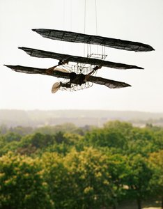 Doppeldecker-Flugzeug