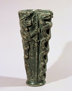 Libationsvase von König Gudea, gewidmet Ningishzidda, mit den Akolythen dieses Gottes, verschlungenen Schlangen und geflügelten Drachenschlangen von Erich Lessing
