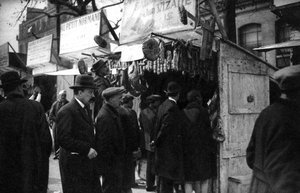 Ham-Markt auf dem Boulevard Richard Lenoir, Paris, 1931 von Ernest Flammarion