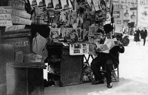 Zeitungsstand, Paris