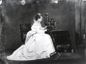 Sarah Bernhardt (1844-1923) in der Rolle der Marie de Neubourg in 