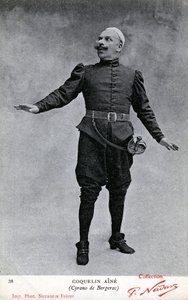 Constant Coquelin alias Coquelin aîné im Kostüm von Cyrano de Bergerac (s/w Foto) von Etienne Neurdein