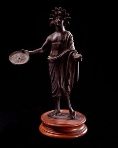 Etruskische Kunst: Frau, die ein Opfer darbringt, Bronzestatuette aus dem 2. Jahrhundert v. Chr.
