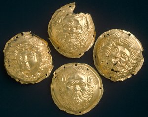 Goldene Nieten aus Todi (Umbrien). Etruskische Zivilisation, 4. Jahrhundert v. Chr.