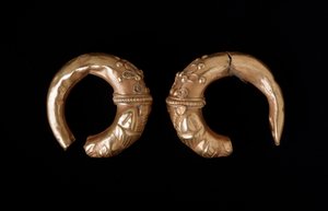 Goldene Ohrringe, 450-400 v. Chr. von Etruscan