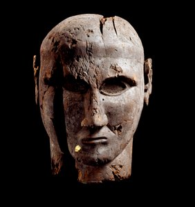 Kopf eines Mannes, Holzskulptur mit Goldspuren, 7. Jahrhundert v. Chr.